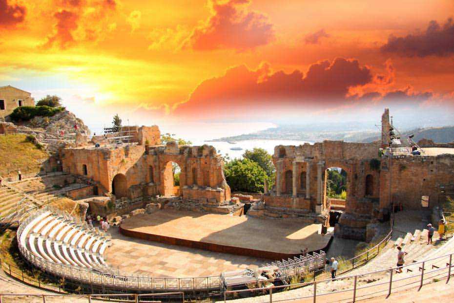 Greek Theater (Teatro Greco)